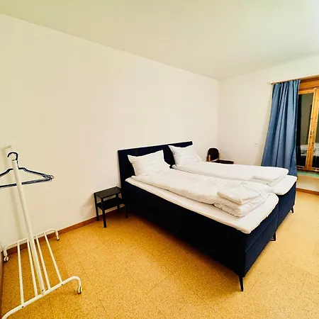 Ski-ferienwohnung Fuer Gruppen & Familien, Grueenistrasse 21, 7270 Davos Platz 公寓 *
