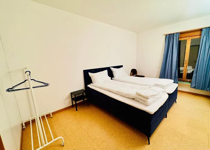 Ski-ferienwohnung Fuer Gruppen & Familien, Grueenistrasse 21, 7270 Davos Platz 公寓 *