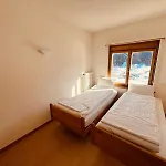 Апартаменты Ski-ferienwohnung Fuer Gruppen & Familien, Grueenistrasse 21, 7270 Davos Platz Bolgen